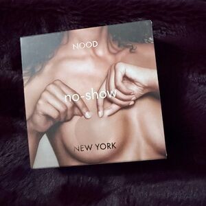 NWT NEW No-Show Nipple Covers Reusable Adhesive Neutral Invisible Wear